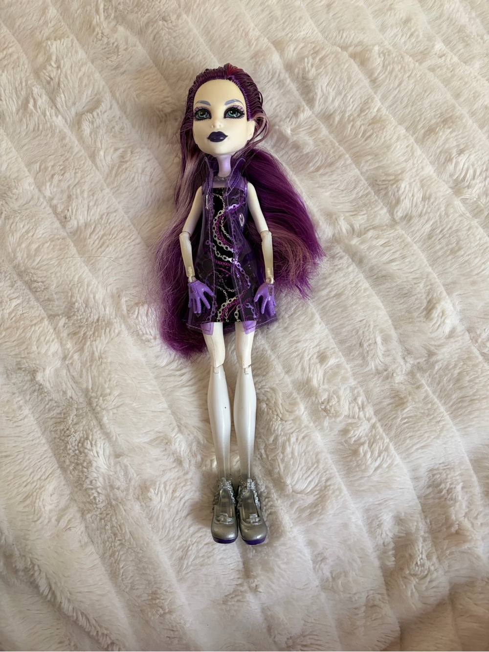 monster high Ghouls night Out Spectra Doll